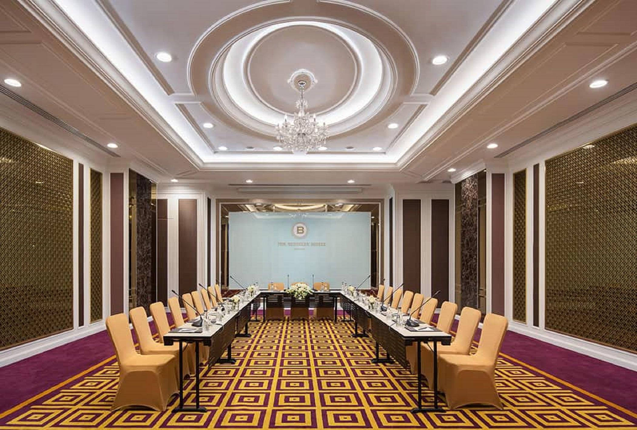 The Berkeley Hotel Pratunam Bangkok Exterior photo Meeting room
