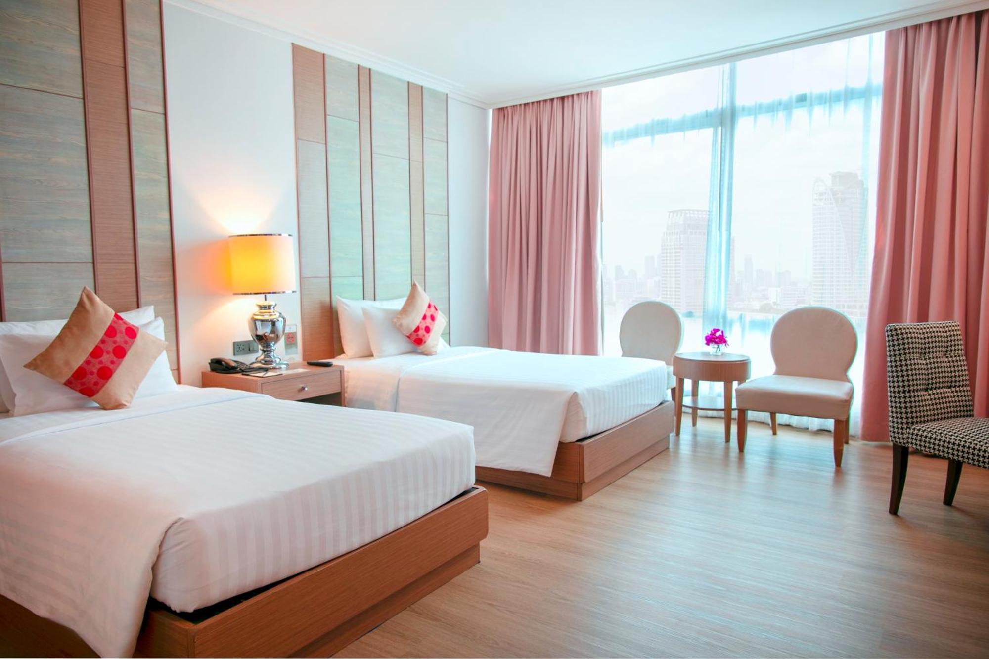 The Berkeley Hotel Pratunam Bangkok Exterior photo Deluxe Room